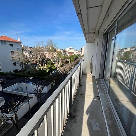 Appartement T4 Avec Parking, Balcon Et Proche Commerces A Biarritz - Fr-1-239-921 Exterior foto