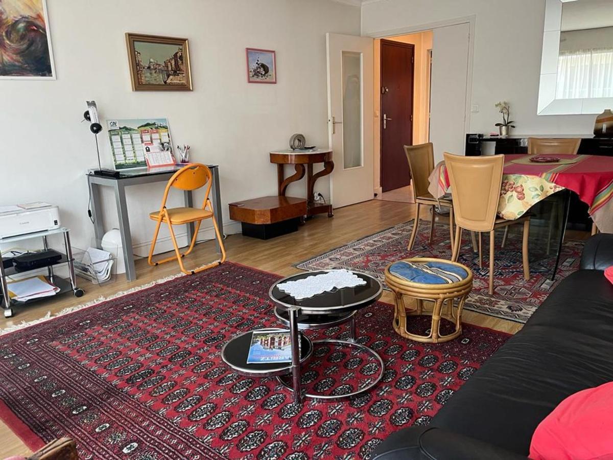 Appartement T4 Avec Parking, Balcon Et Proche Commerces A Biarritz - Fr-1-239-921 Exterior foto