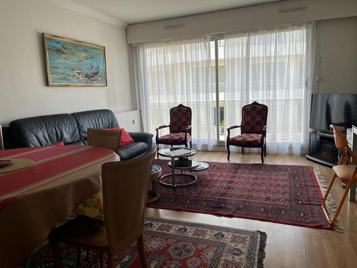 Appartement T4 Avec Parking, Balcon Et Proche Commerces A Biarritz - Fr-1-239-921 Exterior foto